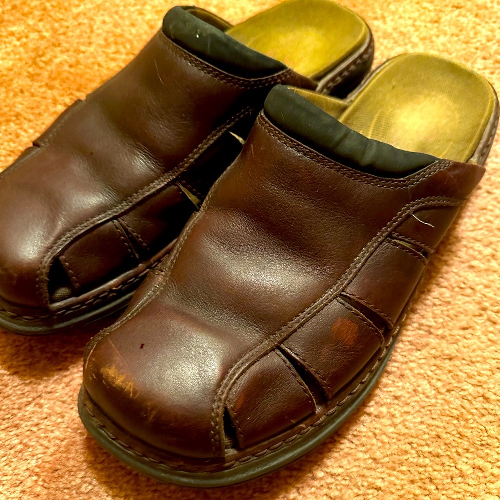 Rockport slip-on closed toe sandals